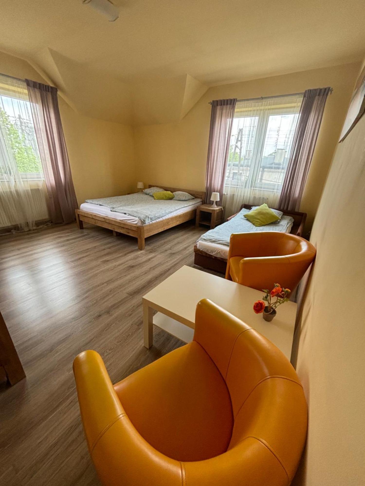 Bedrooms 3 Maja 15A Lodz  Exterior photo
