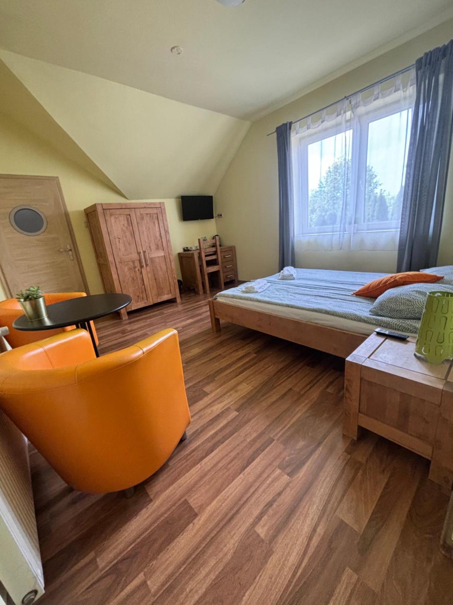 Bedrooms 3 Maja 15A Lodz  Exterior photo
