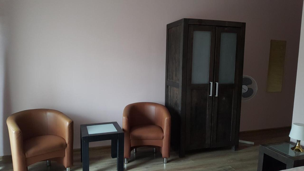 Bedrooms 3 Maja 15A Lodz  Exterior photo