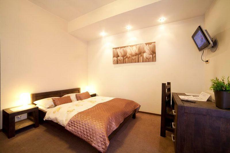 Bedrooms 3 Maja 15A Lodz  Exterior photo