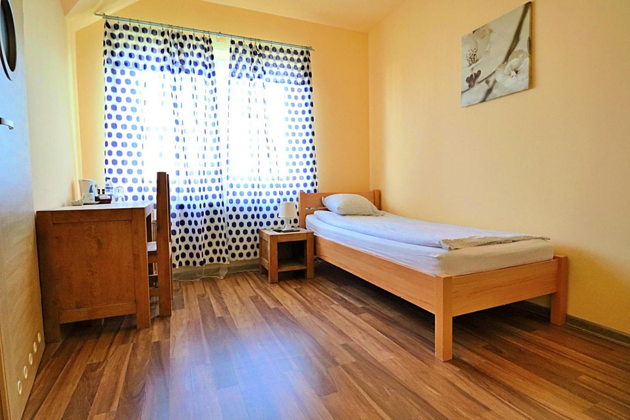 Bedrooms 3 Maja 15A Lodz  Exterior photo